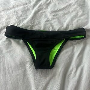 Jolyn cheeky bottoms